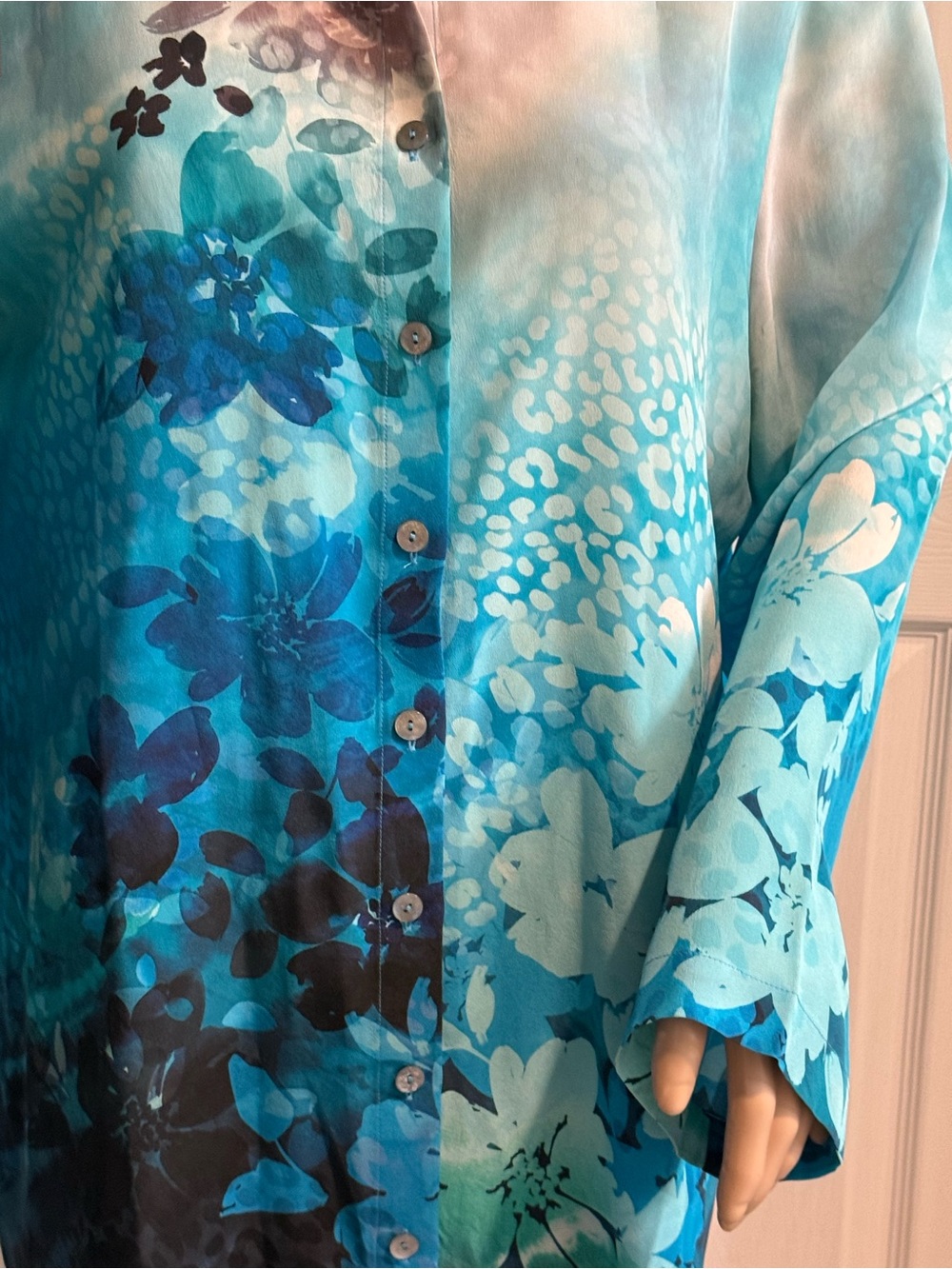 Soft Surroundings Womens Tunic Top Blouse L Blue Silk Jolene Watercolor - Picture 6 of 16